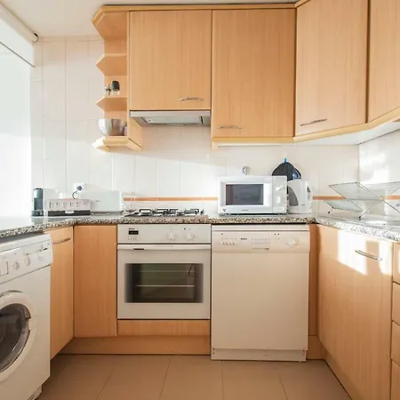 Daire Saldanha Executive By The Portuguese Butler *